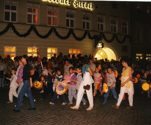 Auf dem Markt, 1996