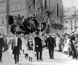 Auf dem Marktplatz, um 1910