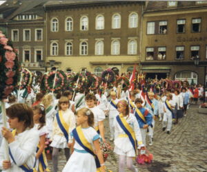 Aufstellung auf dem Marktplatz, 1990