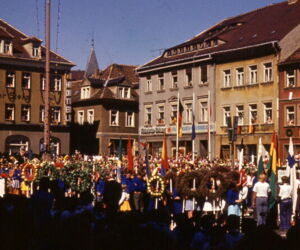 Aufstellung auf dem Marktplatz, 1976