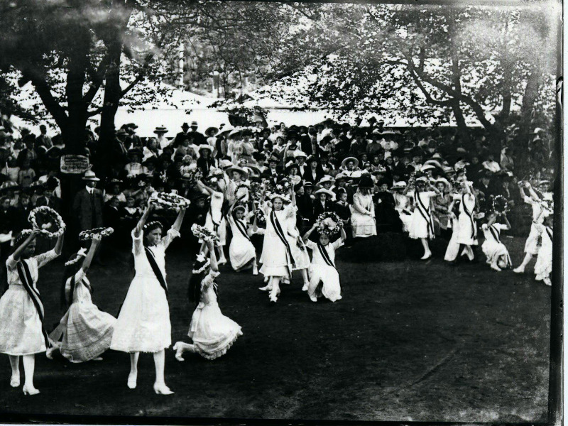 Schauturnen im Forst Ic, um 1910